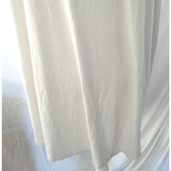 Cupio Women's Plus White Short Sleeve Stretch V-neck Tee Shirt Size 1X - Picture 7 of 9